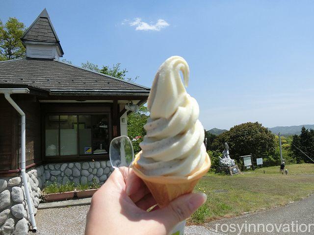 奈義　山の駅　ソフトクリーム１